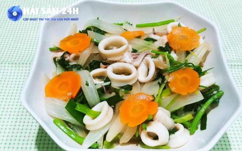 Mực ống xào cần tỏi