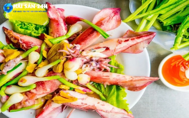 Tổng hợp 10 món ăn làm từ mực trứng ngon dễ làm 2 Mực trứng hấp gừng hành