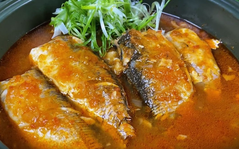 Cách kho cá mòi kho rục xương thơm ngon dễ làm tại nhà 2 cá mòi kho rục xương