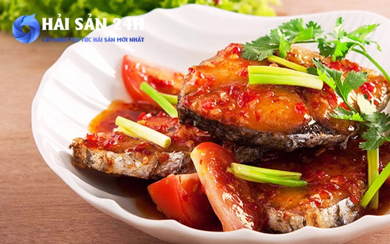 Cách làm cá Thu sốt cà chua thơm ngon đậm đà tại nhà 6 Cá Thu sốt cà chua